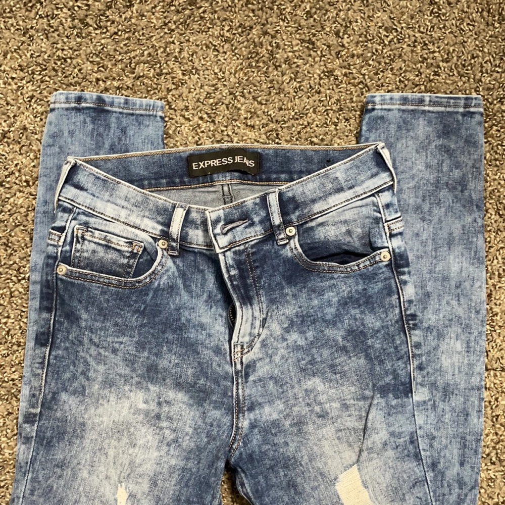 Express Distressed Jeans - Picture 2 of 4